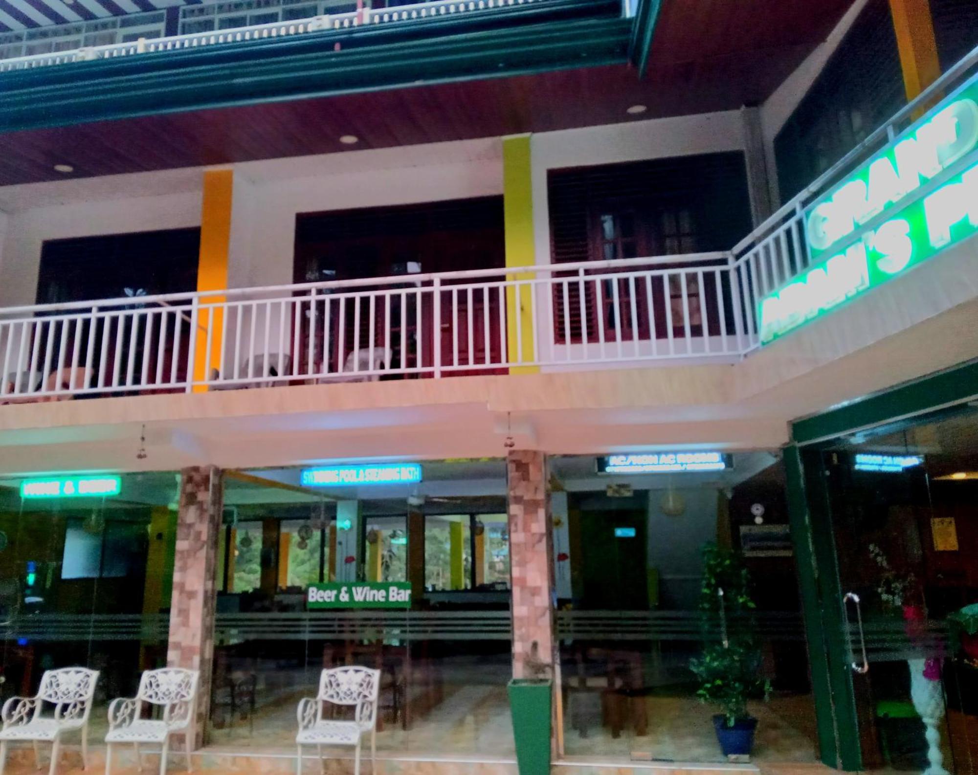 Grand Adamspeak Hotel Nallathanniya Екстериор снимка