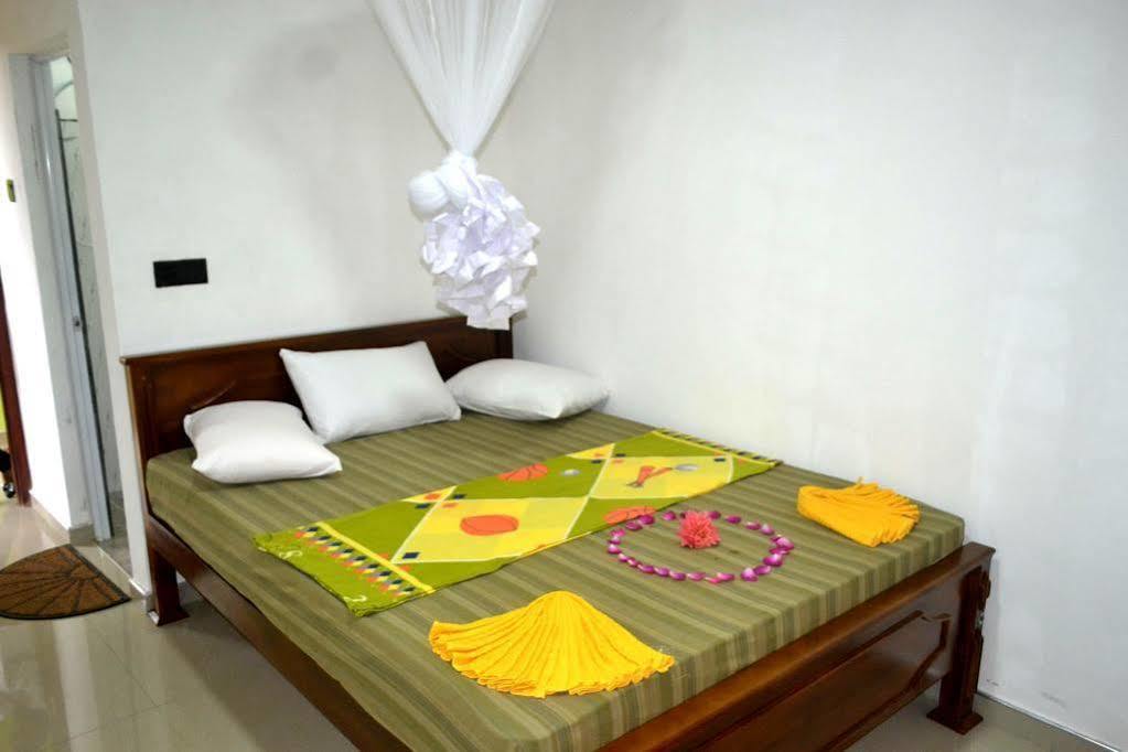 Grand Adamspeak Hotel Nallathanniya Екстериор снимка