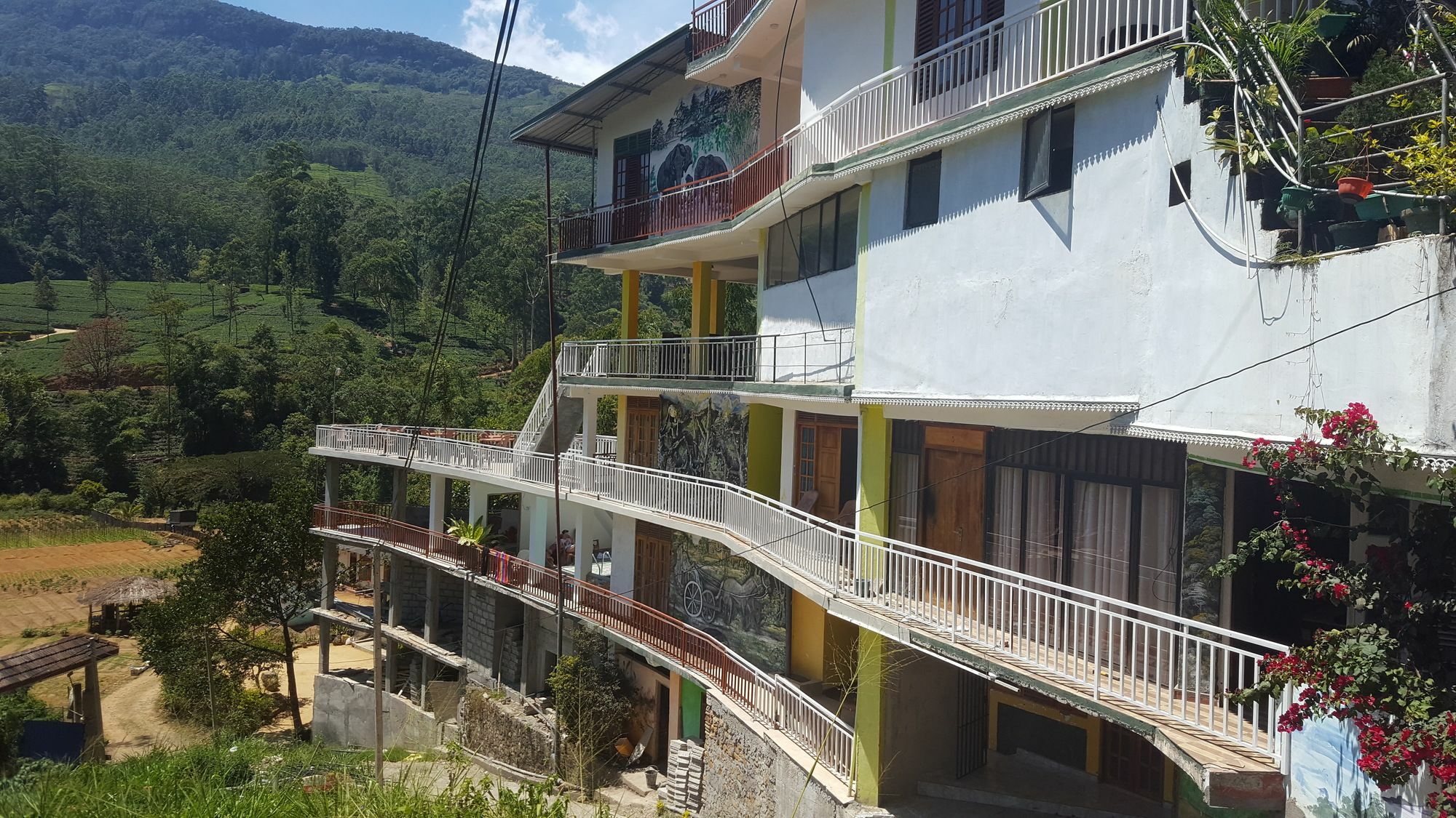 Grand Adamspeak Hotel Nallathanniya Екстериор снимка